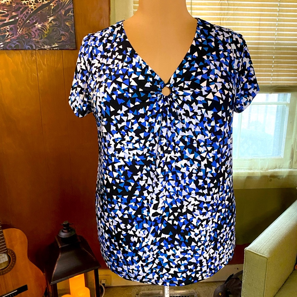 Lane Bryant V-Neck Keyhole Short Sleeve Blouse (Size 14/16)